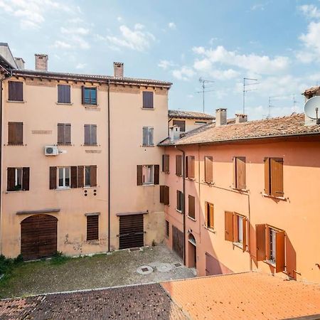 Apartment Under The Basilica Of Sant'Andrea Mantova Luaran gambar