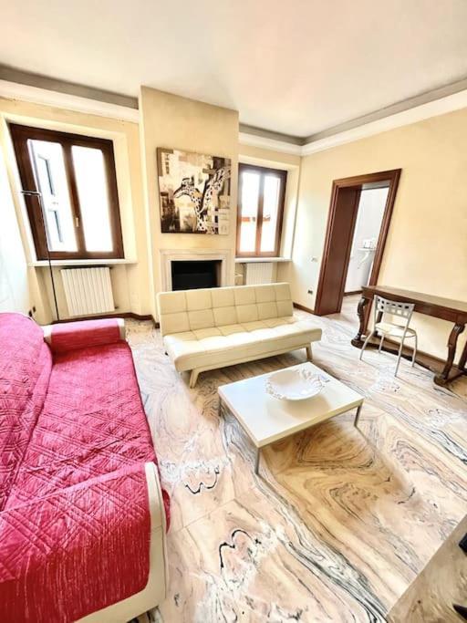 Apartment Under The Basilica Of Sant'Andrea Mantova Luaran gambar