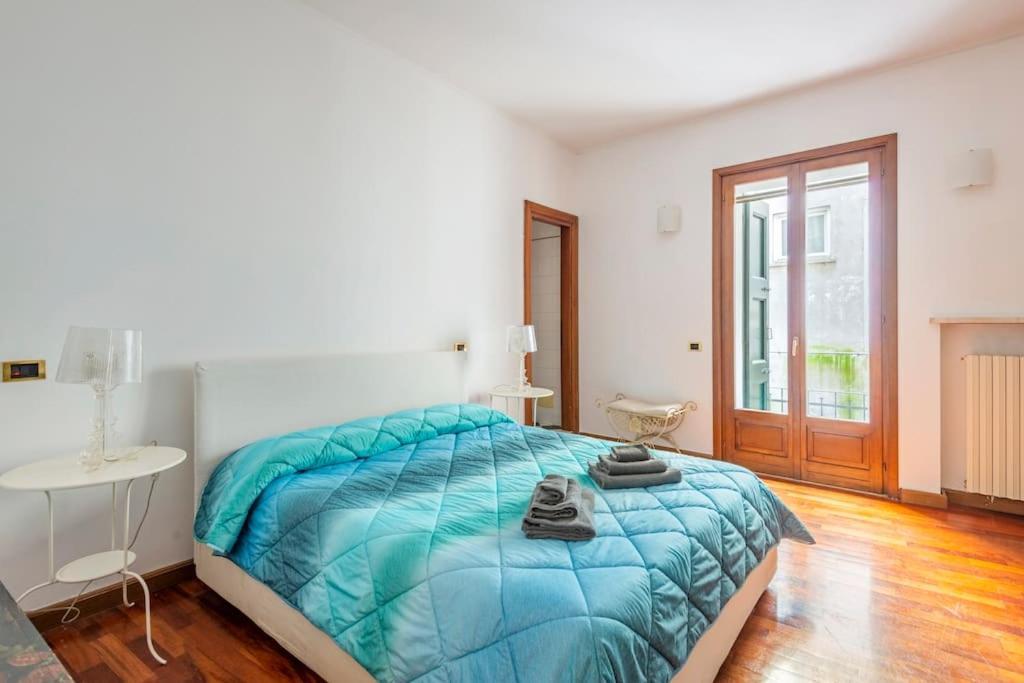 Apartment Under The Basilica Of Sant'Andrea Mantova Luaran gambar